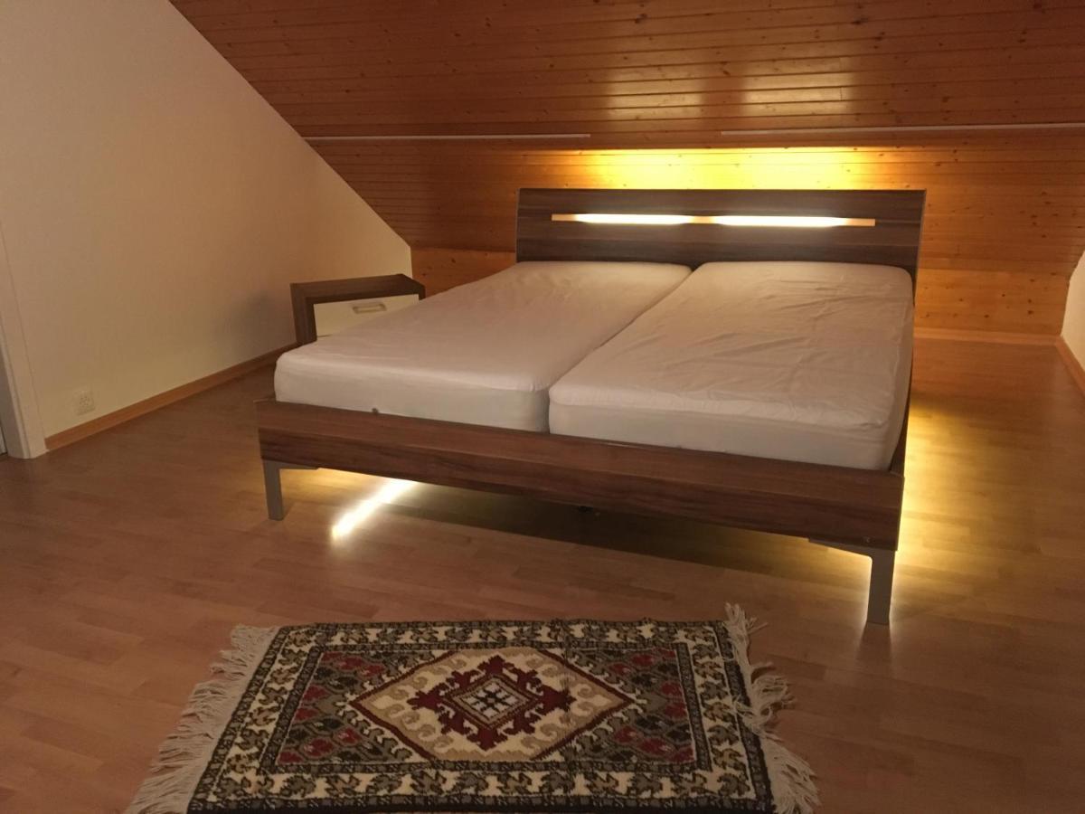 Charmante Maison Villageoise 5 Personnes Happyday Neuchatel Saint-Blaise Exterior foto